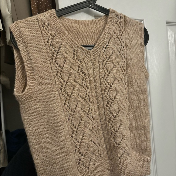 Sweater Vest cable knit - Picture 3 of 3